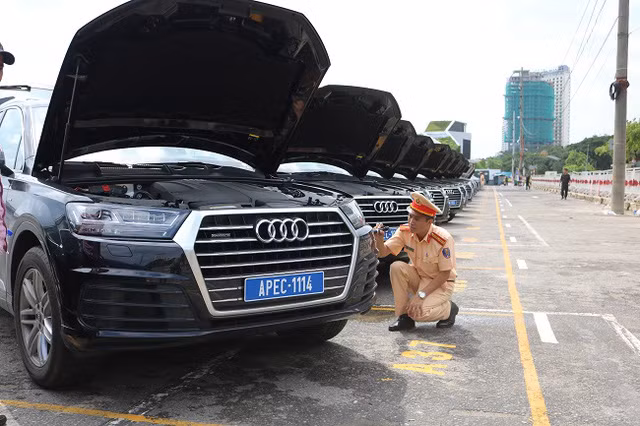 Dàn xe sang của Audi sẽ tiếp đón các lãnh đạo tới từ 21 nền kinh tế thành viên trong khu vực châu Á - Thái Bình Dương cùng 2.000 bộ trưởng, các quan chức cấp cao, 3.000 nhà báo và phóng viên, 5.000 doanh nhân tới từ các quốc gia…