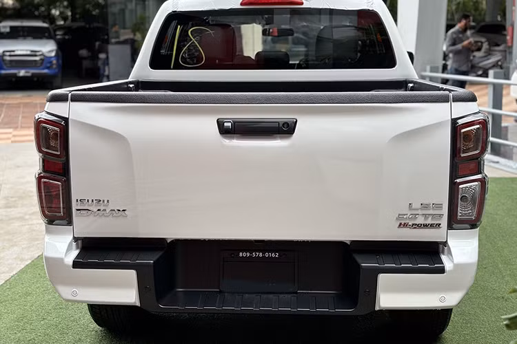 Xe sử dụng động cơ 1.9L, cho công suất cực đại 150 mã lực, mô-men xoắn 350 Nm. Khối động cơ này kết hợp với hộp số tự động 6 cấp cùng hệ dẫn động 4 bánh.