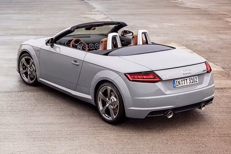 Theo hãng xe Audi cho hay, chiếc xe có thể tăng tốc từ 0-96km/h trong 5,2 giây với bản coupe và 5,5 giây với bản roadster với hệ động lực này.