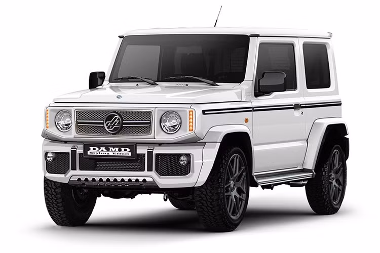 Hãng độ Liberty Walk không công bố nhiều thông tin về các thông số kỹ thuật cũng như giá thành của mẫu xe độ này. Nhiều khả năng xe vẫn sử dụng động cơ cũ với hệ dẫn động 2 cầu cùng hộp số tự động 4 cấp.