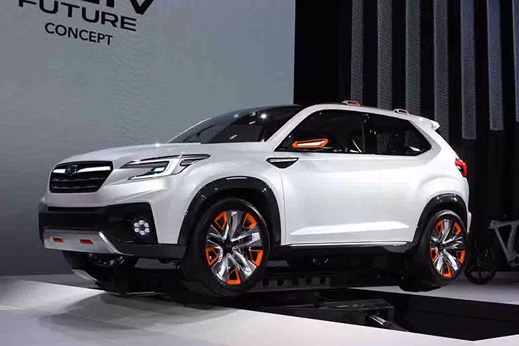Subaru Crosstrek phù hợp với ai tìm kiếm chiếc xe cung cấp sự linh hoạt, nhỏ gọn và tinh tế. Sức mạnh của Crosstrek đến từ động cơ 4 xi lanh dung tích 2 lít, công suất tối đa 148 mã lực, mô-men xoắn cực đại 145 Nm. Xe có giá khởi điểm từ 21.595 USD (khoảng 495 triệu đồng)