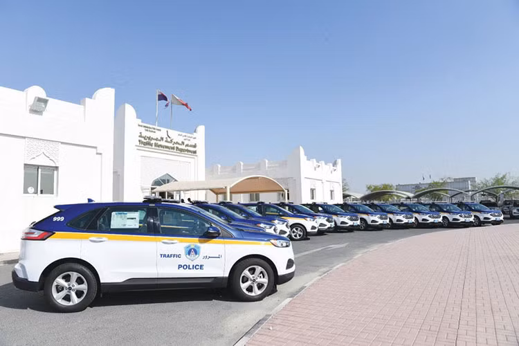 Vào năm 2020, lực lượng cảnh sát Qatar đã tậu một lô xe Ford Edge gồm 30 chiếc. Những chiếc xe này được dùng cho lực lượng cảnh sát giao thông. Giá xe Ford Edge 2020 tại Qatar khởi điểm từ 115.000 QAR (754 triệu đồng). Xe có 2 tùy chọn động cơ là máy xăng 4 xi-lanh, dung tích 2.0L và máy xăng V6.
