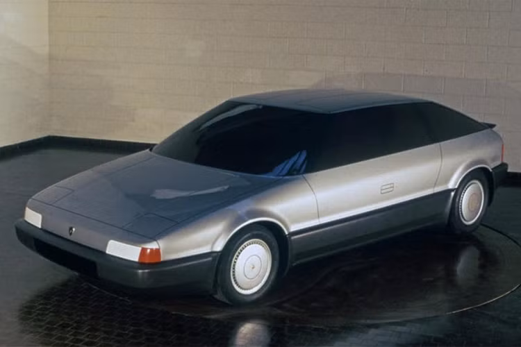 Ý tưởng sản xuất một chiếc siêu xe Lamborghini 4 cửa chưa bao giờ chết. Italdesign Marco Polo là một trong những chiếc xe ra đời để hiện thực hóa ý tưởng này. 