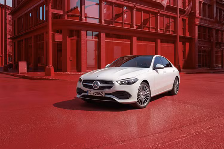 Mercedes-Benz Viet Nam bat ngo giam gia C-Class toi 110 trieu dong