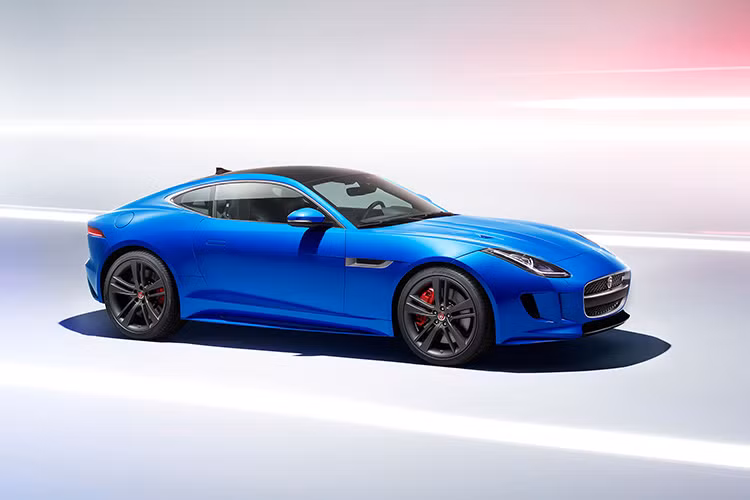  Thiết kế ngoại thất của xe được trang bị thêm gói Exterior Sport Design như một tùy chọn của phiên bản F-Type S hiện nay. 