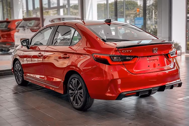 Honda City 2023 giam 25 trieu tai Viet Nam, canh tranh Toyota Vios-Hinh-3
