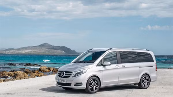Mercedes sap ra mat xe gia dinh 7 cho V-Class tai VN