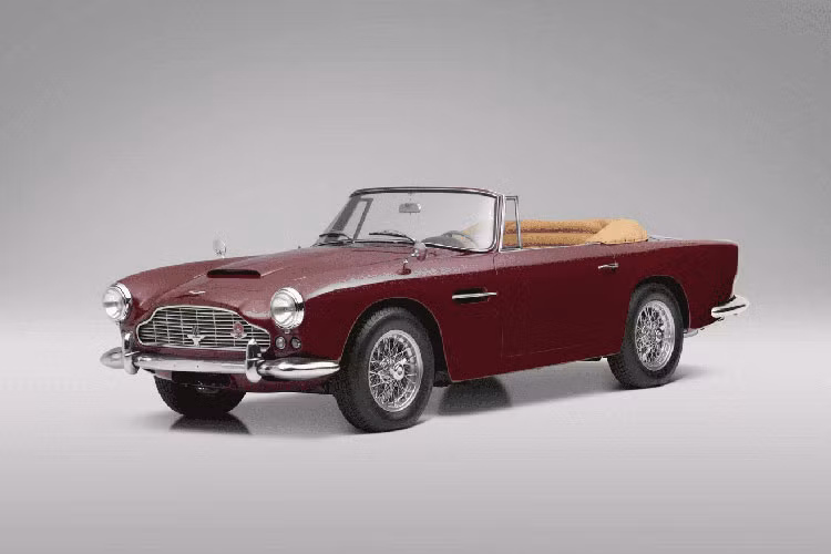  Aston Martin DB4 Convertible cổ điển từng được biết đến là biểu tượng cho kỷ nguyên mới của thương hiệu ôtô thể thao hạng sang Anh quốc. Ngay từ lần đầu ra mắt vào năm 1956, Aston Martin DB4 đã là dòng xe thuộc hàng hiếm trên thị trường. Trải qua hơn nửa thế kỷ lăn bánh, hiện những chiếc DB4 Convertible cổ vẫn đang được định giá rất cao.