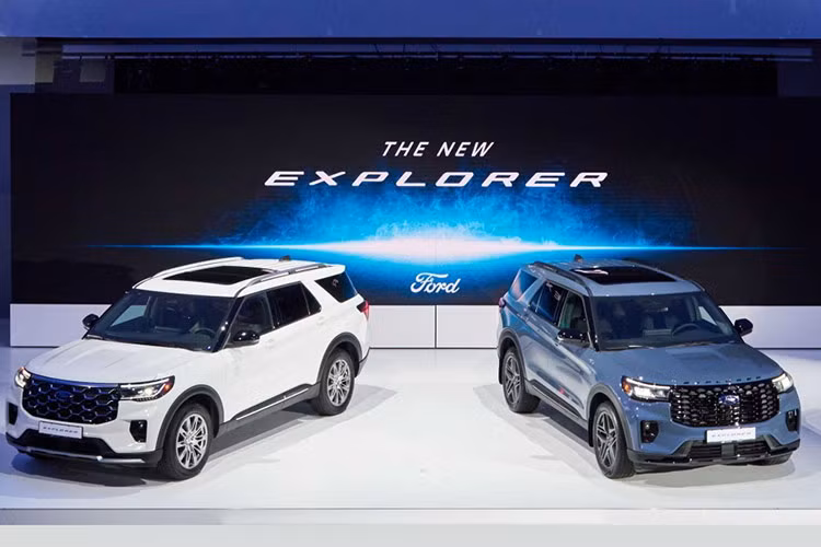 Mẫu xe SUV Ford Explorer 2025 mới ra mắt tại Hàn Quốc không chỉ có giá bán thấp hơn nhờ tối ưu hóa gói trang bị mà còn bổ sung phiên bản ST-Line hoàn toàn mới, đánh dấu bước đột phá của hãng trong việc mang đến nhiều lựa chọn hơn cho khách hàng tại phân khúc xe SUV cao cấp.