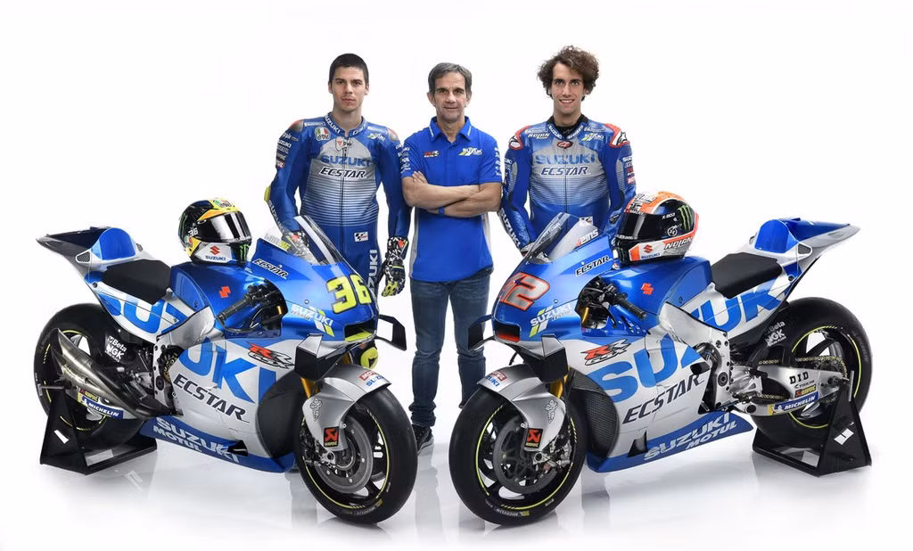 Suzuki GSX-RR 2020 mới được tô điểm bởi dàn áo xanh/xám nhằm kỷ niệm 60 năm Suzuki xuất hiện trong các sự kiện đua xe thể thao. Lần đầu tiên hãng xe Nhật Bản tham dự đua xe là giải Isle of Man TT vào năm 1960, tuy nhiên đến tận 2 năm thì Suzuki mới giành được chiến thắng đầu tiên. 