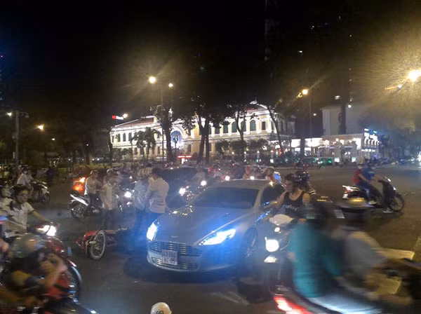 Sieu xe sang Aston Martin Rapide 