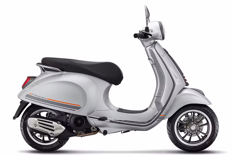 Đặc biệt, mức giá xe Vespa Primavera S phiên bản đặc biệt 2019 sẽ vẫn được giữ nguyên so với các phiên bản khác, ở mức 76.500.000 đồng.