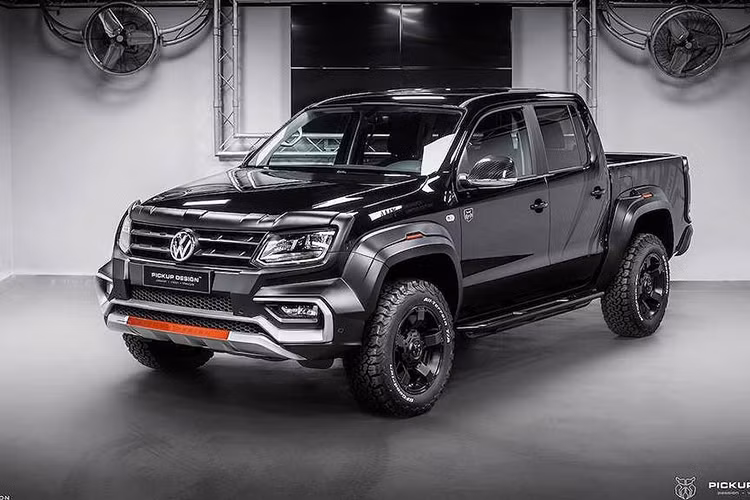Không phổ biến như các đối thủ khác trong phân khúc xe bán tải hạng trung như Ford Ranger, Nissan Navara, Chevrolet Colorado..., mẫu xe bán tải Volkswagen Amarok từng ra mắt bào năm 2010 chỉ được phân phối chủ yếu tại châu Âu, châu Đại Dương và một số thị trường Mỹ La Tinh.