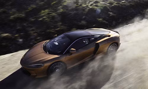 Ở phân khúc Grand Tourer, trong phân khúc siêu xe McLaren GT sẽ phải đối đầu với hai người đồng hương Aston Martin DB11 và Bentley Continental GT và siêu ngựa Ferrari GTC4 Lusso, Maserati GranTurismo MC hay Mercedes-AMG C63 Coupe,...