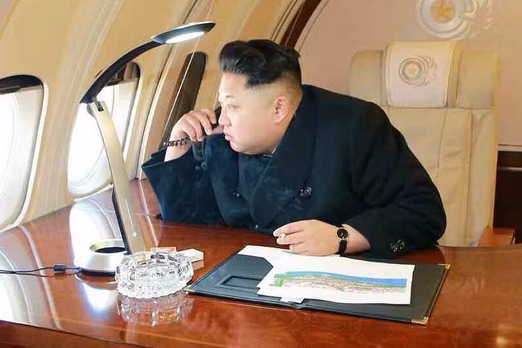 Il-62M là loại máy bay 4 động cơ có thân hẹp được phát triển vào những năm 1970 cho tới khi bị ngừng sản xuất vào năm 1995. Hãng hàng không quốc gia Triều Tiên Air Koryo cũng đang dùng 4 máy bay loại này.