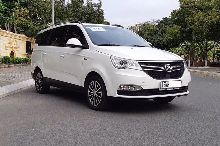Tuy nhiên, câu chuyện ôtô Trung Quốc mất giá nhanh sau một thời gian sử dụng không phải là chuyện hiếm gặp tại Việt Nam. Như trường hợp một chiếc Zoyte T600 đời 2015 mang biển số Hải Phòng hiện được rao bán với giá chỉ 370 triệu đồng, thấp hơn giá bán mới của mẫu xe này hiện nay tới 300 triệu đồng. 