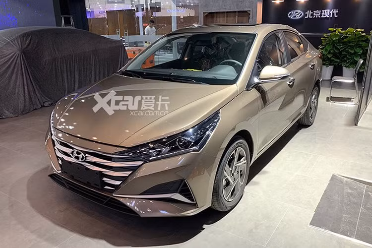 Dự kiến, Hyundai Accent 2020 sẽ chính thức được bày bán tại Trung Quốc vào cuối năm sau. Hiện giá xe Hyundai Accent 2020 vẫn chưa được công bố. Tại thị trường Việt Nam, vẫn chưa có thông tin về phiên bản nâng cấp mới của mẫu xe này. Hyundai Accent tại Việt Nam hiện đang bán khá chạy, chỉ sau "đối thủ" Toyota Vios.