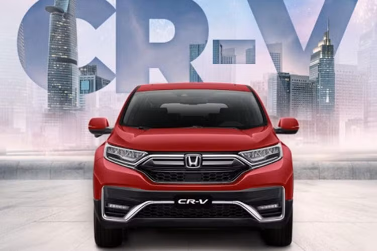 Miễn phí 100% lệ phí trước bạ cho Honda CR-V được hãng xe Nhật và hệ thống đại lý triển khai trong tháng 7/2021 nhằm hỗ trợ khách mua xe trong đợt dịch Covid-19 đang diễn biến phức tạp. Cụ thể, khách ký hợp đồng mua xe CR-V và hoàn tất thủ tục thanh toán từ ngày 5–31/7 sẽ được hưởng ưu đãi 100% lệ phí trước bạ cho tất cả các phiên bản.