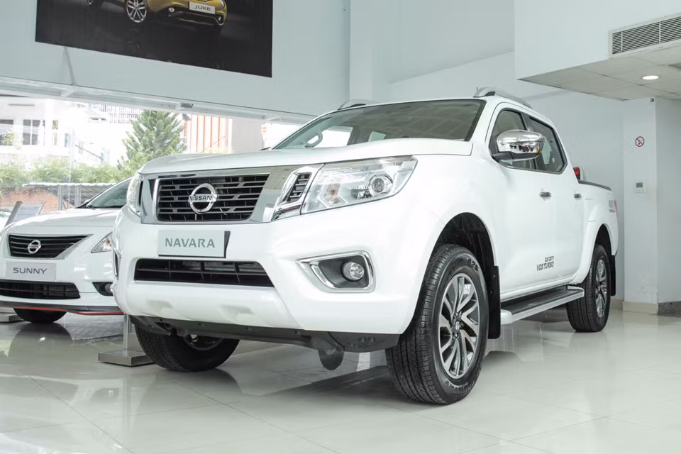 Sau khoảng thời gian không nhập được hàng do vướng phải Nghị định 116. Mẫu xe bán tải Nissan Navara vừa được đưa về đại lý vào ngày 28/06/2018 với số lượng vừa đủ đáp ứng cho nhu cầu trưng bày và xem xe của khách hàng.