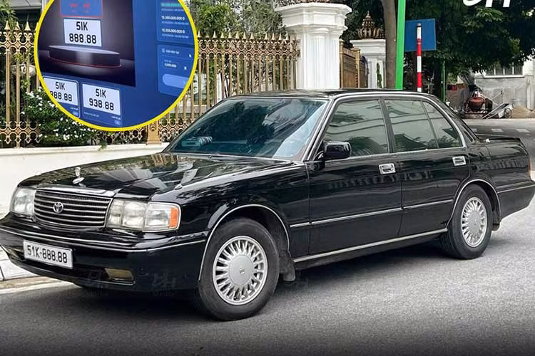 Có thể với nhiều người, việc 1 chiếc xe như Toyota Crown đời cũ được đăng ký biển số 51K-888.88 có giá đến 15,265 tỷ đồng là 1 sự lãng phí, không xứng đáng, nhưng với người trúng đấu giá biển này, biết đâu được, chiếc xe Toyota Crown này có giá trị vô hình, không thể cân đong đo đếm bằng tiền được, còn đắt hơn các siêu xe, xe siêu sang hào nhoáng mà nhiều người mơ ước. 