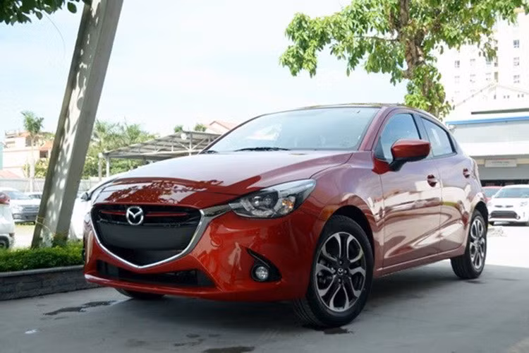 Mazda2 là mẫu xe có mức giá phù hợp và được người tiêu dùng Việt ưa chuộng. Xe được phân phối tại thị trường Việt Nam thông qua hình thức nhập khẩu nguyên chiếc từ Thái Lan. Hiện tại, Thái Lan đã hoàn tất các thủ tục giấy tờ cần thiết trong việc xuất khẩu xe sang Việt Nam. 