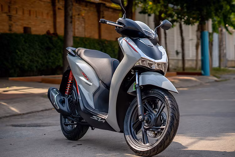 Honda SH dang ban thap hon gia de xuat, giam toi 30 trieu dong