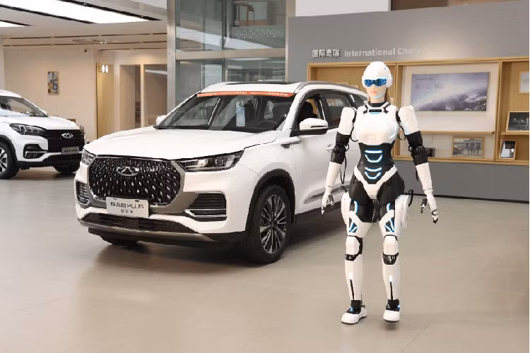 Robot co thay the con nguoi trong viec ban oto?-Hinh-2