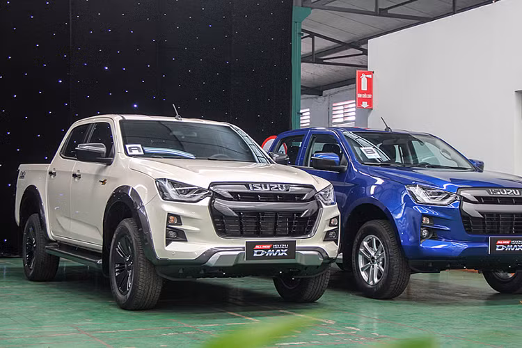 Thêm một mẫu bán tải nữa góp mặt trong danh sách này, đó chính là Isuzu D-max. Tháng 1/2024 vừa qua, D-max chỉ có doanh số 18 chiếc, giảm 29 chiếc so với tháng liền trước. Cả năm 2023, Isuzu D-max bán ra thị trường Việt Nam 519 chiếc.