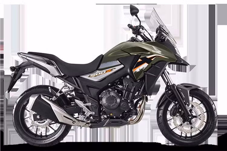 Mẫu xe môtô Honda CB500X bản 2018 sẽ có 4 màu sắc để lựa chọn: màu đen Maze Black Metalic Matte, màu đỏ Candy Chromosphere Red, xanh xám và màu bạc Force Silver Metallic. Tịa thị trường Malaysia, nó có mức giá khởi điểm từ 31,893 RM (tương đương khoảng 177 triệu đồng). 
