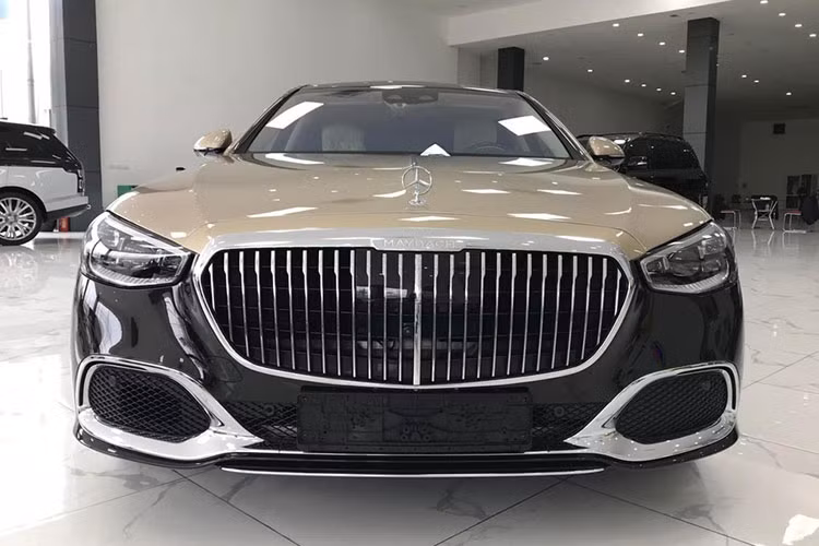 Hiện đã có khoảng trên 5 chiếc xe siêu sang Mercedes-Maybach S-Class thế hệ mới được mang về Việt Nam với đa số là bản S680, ngoài ra, còn có Mercedes-Maybach S580 4Matic 2022 mới với giá bán mềm hơn và hứa hẹn sẽ cháy hàng tại dải đất hình chữ S trong năm 2022 này.