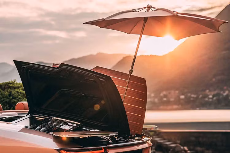 "Chỉ những khách hàng tốt nhất của Rolls-Royce được đề đạt mua xe Coachbuild dù rất nhiều người mong muốn làm điều đó", vị CEO chia sẻ.