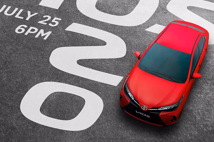 Tại một số nước trong khu vực Đông Nam Á, Toyota Vios phiên bản mới đã được bán ra mới ngoại hình hiện đại hơn với phần đầu phía trước của xe được lấy cảm hứng từ Corolla Altis hoàn toàn mới, cụm đèn và và đèn hậu dạng LED trong khi đèn sương mù đặt ở hốc hút gió giả.