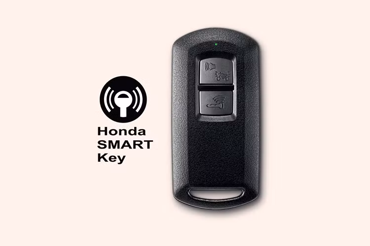 Về mặt trang bị, Honda Lead mới sẽ được tích hợp thêm chức năng báo động chống trộm cho hệ thống khóa thông minh Smart Key trên phiên bản Đen mờ và Cao cấp. Trong khi đó phiên bản tiêu chuẩn của xe cũng sẽ được bổ sung khóa thông minh Smart Key với hai chức năng mở/tắt xe từ xa và xác định vị trí xe.