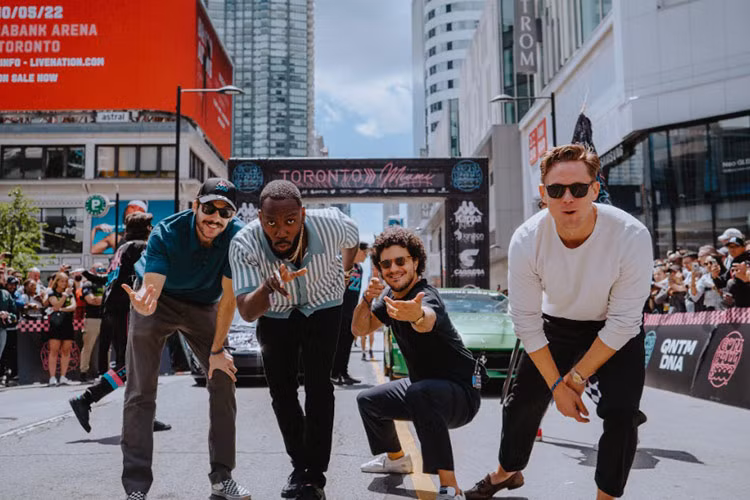 Sự kiện còn có sự xuất hiện của James Walker "Mr JWW", một Youtuber nổi tiếng về mảng xe. Anh được biết đến là một tay chơi xe thứ thiệt khi sở hữu bộ sưu tập toàn hàng khủng như: McLaren Senna MSO, Porsche 911 GT3, McLaren 720S MSO Velocity Edition…