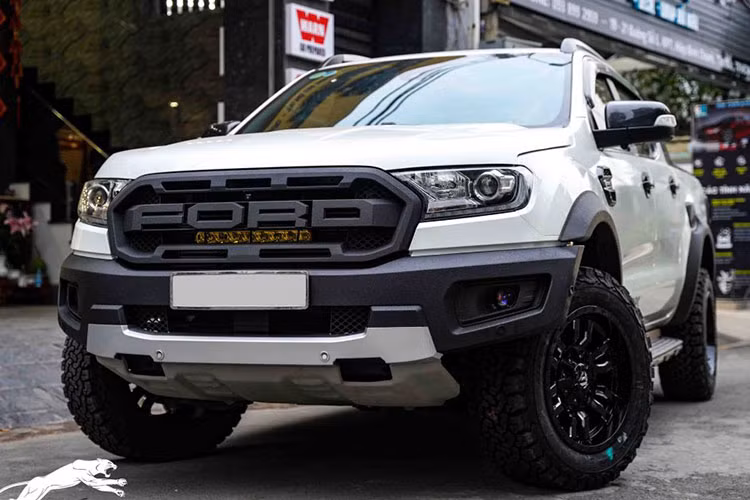 Ford Ranger Raptor cu tai Viet Nam dat hon xe moi hang tram trieu-Hinh-3