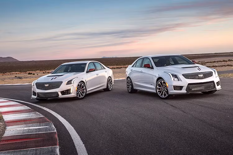 Thương hiệu xe sang của GM - Cadillac đã có một mùa giải thi đấu thành công khi mang về chức vô địch tại IMSA WeatherTech 2017. Để đánh dấu thành công này, thương hiệu xe hạng sang Cadillac đã cho ra đời hai phiên bản đặc biệt cho chiếc coupé ATS-V và sedan CTS-V.