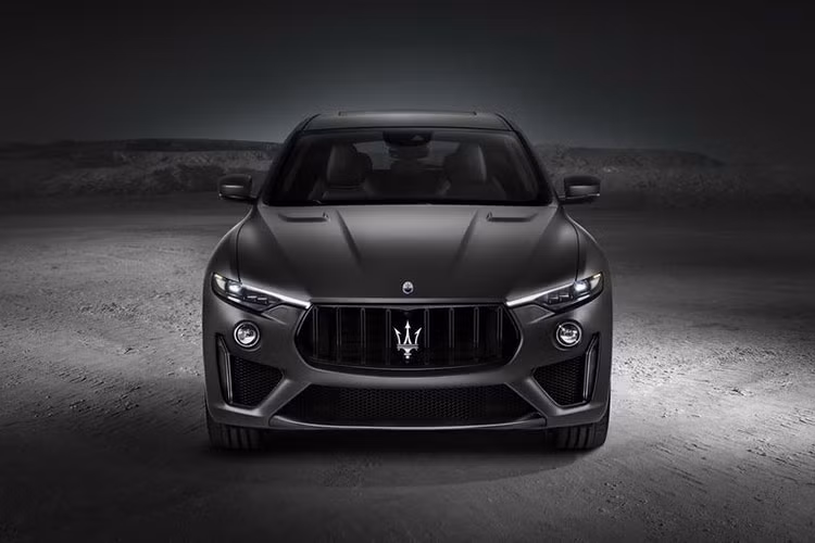 Xe e sẽ sử dụng cùng động cơ tăng áp kép V8 3.8 giống Trofeo nhưng chỉ cho ra công suất 530 mã lực, khả năng hiệu suất của GTS cũng kém hơn một chút so với Trofeo. Trước khi chính thức ra mắt khách hàng ở Anh Quốc, Maserati Levante Trofeo mới sẽ tham gia sự kiện Goodwood nổi tiếng tại Lễ hội tốc độ Goodwood diễn ra vào đầu tháng 7 tới.