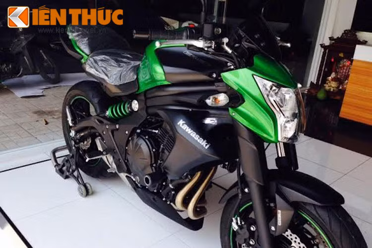 Kawasaki ER 6N phiên bản Châu Âu giá 258.000.000 đồng.
