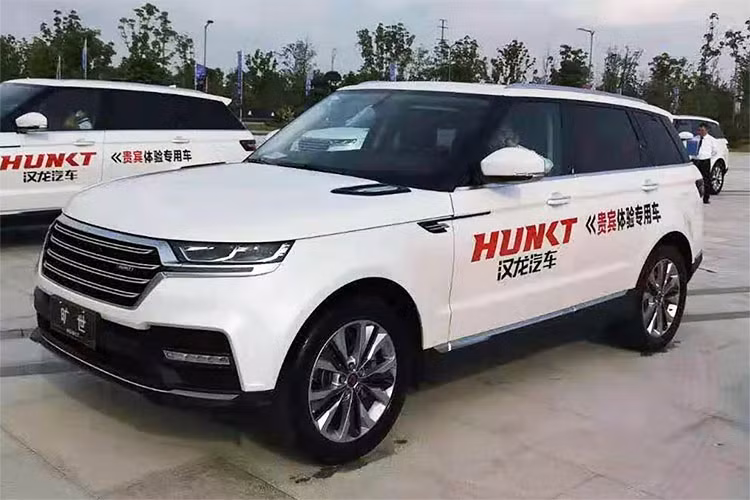 Giá xe Hunkt Canticie nhái sẽ khởi điểm từ 126.800 nhân dân tệ (khoảng 420 triệu đồng) và lên tới 179.800 nhân dân tệ (khoảng 595 triệu đồng) cho một chiếc đầy đủ tùy chọn. Để so sánh, một chiếc Range Rover “giá mềm” ở Trung Quốc có giá 1,22 triệu nhân dân tệ (hơn 4 tỷ Đồng). 