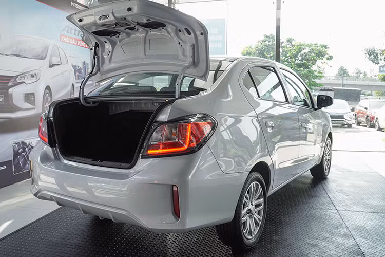 Những con số vận hành ấn tượng được chứng minh qua cuộc thi thử thách tiết kiệm nhiên liệu – Eco Drive Challenge 2020, Mitsubishi Attrage thế hệ mới tại Việt Nam đã đạt được thành tích ấn tượng với kỷ lục 3,15L/100km.