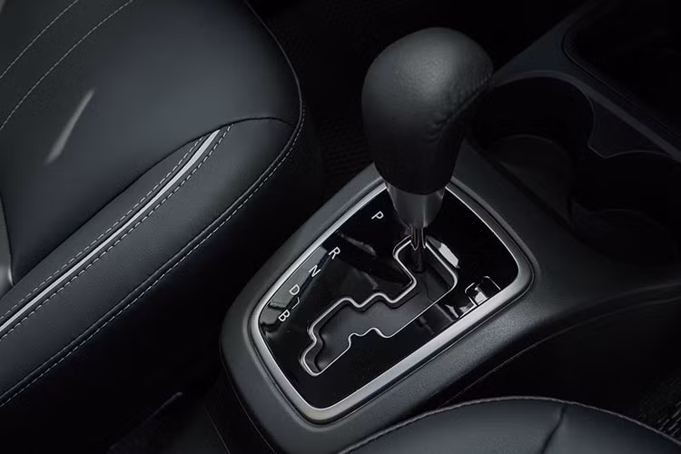 Về vận hành, Mitsubishi Attrage sở hữu động cơ 1.2L cùng công nghệ MIVEC là “trái tim” trong việc tối ưu sức mạnh, điều khiển hệ thống phân phối khí giúp cho động cơ đạt được hiệu suất tối đa, tăng công suất và mô-men xoắn mà vẫn tiết kiệm được nhiên liệu.