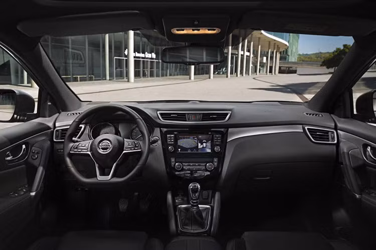 Theo hãng Nissan, động cơ xăng này chỉ tiêu thụ lượng nhiên liệu trung bình 5,3 lít/100 km. Ngoài ra, động cơ mới còn được cải thiện cả về khả năng phản hồi và hiệu suất đồng thời vận hành êm ái hơn, bền bỉ hơn.