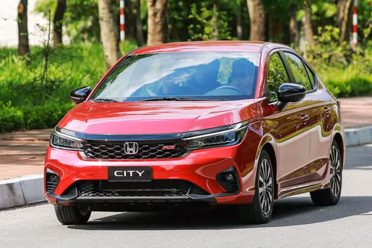 Phan khuc sedan co B tai Viet Nam - goi ten 