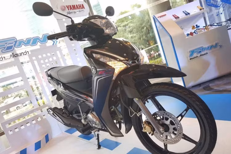 Động cơ của xe với xy-lanh đơn, 4 kỳ, SOHC, làm mát bằng không khí, dung tích 110 cc. Động cơ tạo ra công suất tối đa 8,7 mã lực và mô-men xoắn cực đại 9,5 Nm. Động cơ được trang bị hệ thống phun nhiên liệu điện tử giúp xe tiết kiệm xăng. Đặc biệt, động cơ của Yamaha Finn 110 còn có thể chạy bằng cả xăng lẫn nhiên liệu sinh học ethanol.