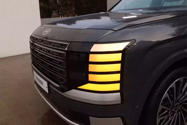 Ngoài việc giúp giảm khí thải, xe hybrid còn mang lại lợi ích kinh tế đáng kể, đặc biệt trong bối cảnh giá nhiên liệu biến động liên tục. Nhận thấy nhu cầu tăng cao, Hyundai đang lên kế hoạch đẩy mạnh sản xuất và giao xe Palisade Hybrid trong khoảng từ tháng 3 đến tháng 4 nhằm đáp ứng sự mong đợi của khách hàng.