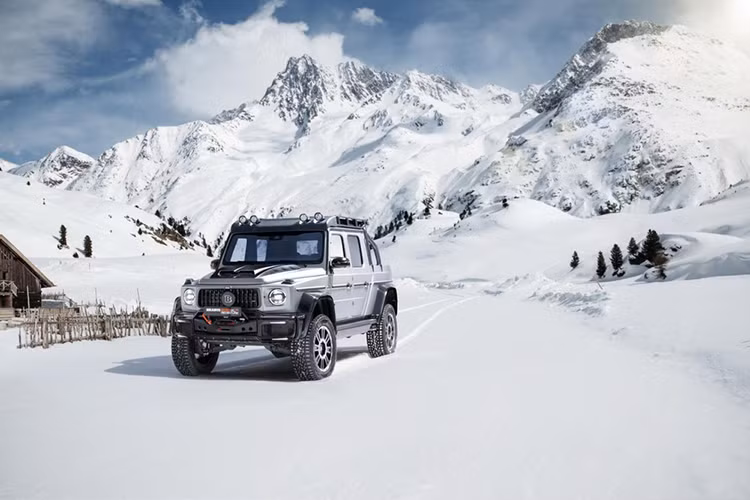Có thể nói Brabus là hãng độ đầu tiên biến Mercedes-Benz G-Class thành một chiếc xe bán tải. Từ chiếc SUV hạng sang Mercedes-AMG G63, hãng độ xe danh tiếng của Đức đã mang đến cho chiếc xe này ngoại hình cùng phong cách của xe bán tải mang tên Brabus 800 Adventure XLP.