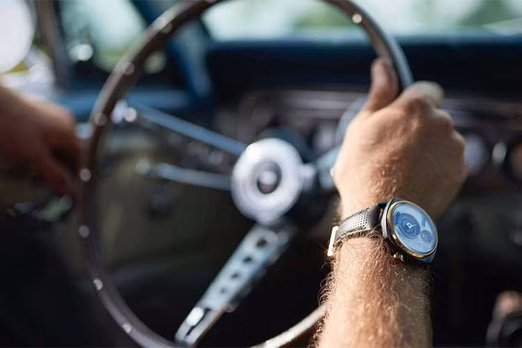Đó là ý tưởng của Christian Mygh và Jonathan Kamstrup – những người sáng lập ra hãng sản xuất đồng hồ REC Watches vào năm 2011.