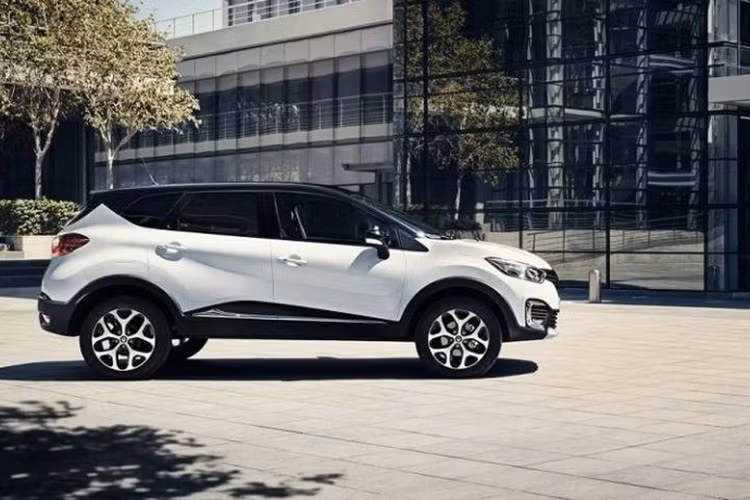 Trước đó, Renault cho biết bắt đầu đẩy mạnh xuất khẩu xe lắp ráp tại Nga vào Việt Nam. Trong năm 2016 đã có 2 lô hàng xe Duster được chuyển về thị trường Việt Nam. Ngoài xe hơi, Việt Nam sẽ được cung cấp phụ tùng ôtô Renault do Nga sản xuất.