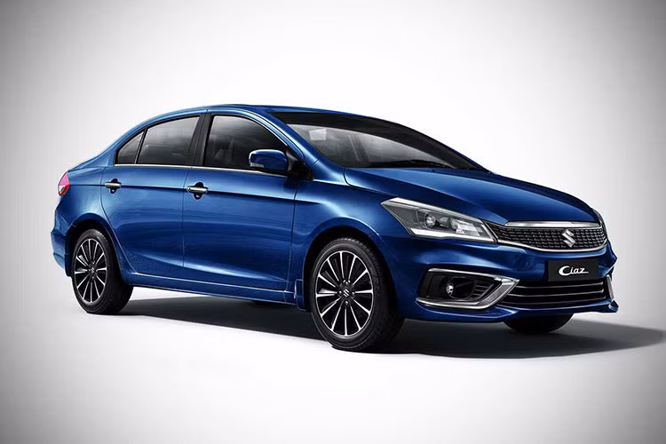 Liên doanh Maruti Suzuki cuối cùng cũng đã giới thiệu phiên bản máy dầu số sàn mới của dòng sedan cỡ B giá rẻ Ciaz tại thị trường Ấn Độ. Trừ động cơ và hộp số, Suzuki Ciaz máy dầu mới không có gì khác về thiết kế so với những phiên bản còn lại đang bán trên thị trường hiện nay.