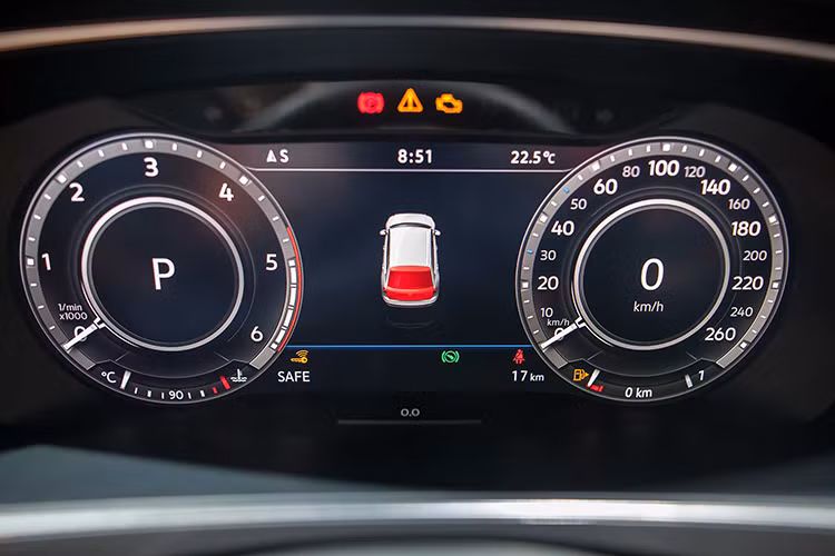 Trang bị an toàn trên xe gồm hệ thống phanh tự động ngăn ngừa va chạm, kiểm soát hành trình chủ động, cảnh báo điểm mù, cảnh báo làn đường hay phanh khẩn cấp tự động. Đối thủ chính của chiếc xe này tại thị trường Việt Nam được nhận định là Honda CR-V thế hệ mới, cũng có 7 chỗ ngồi.